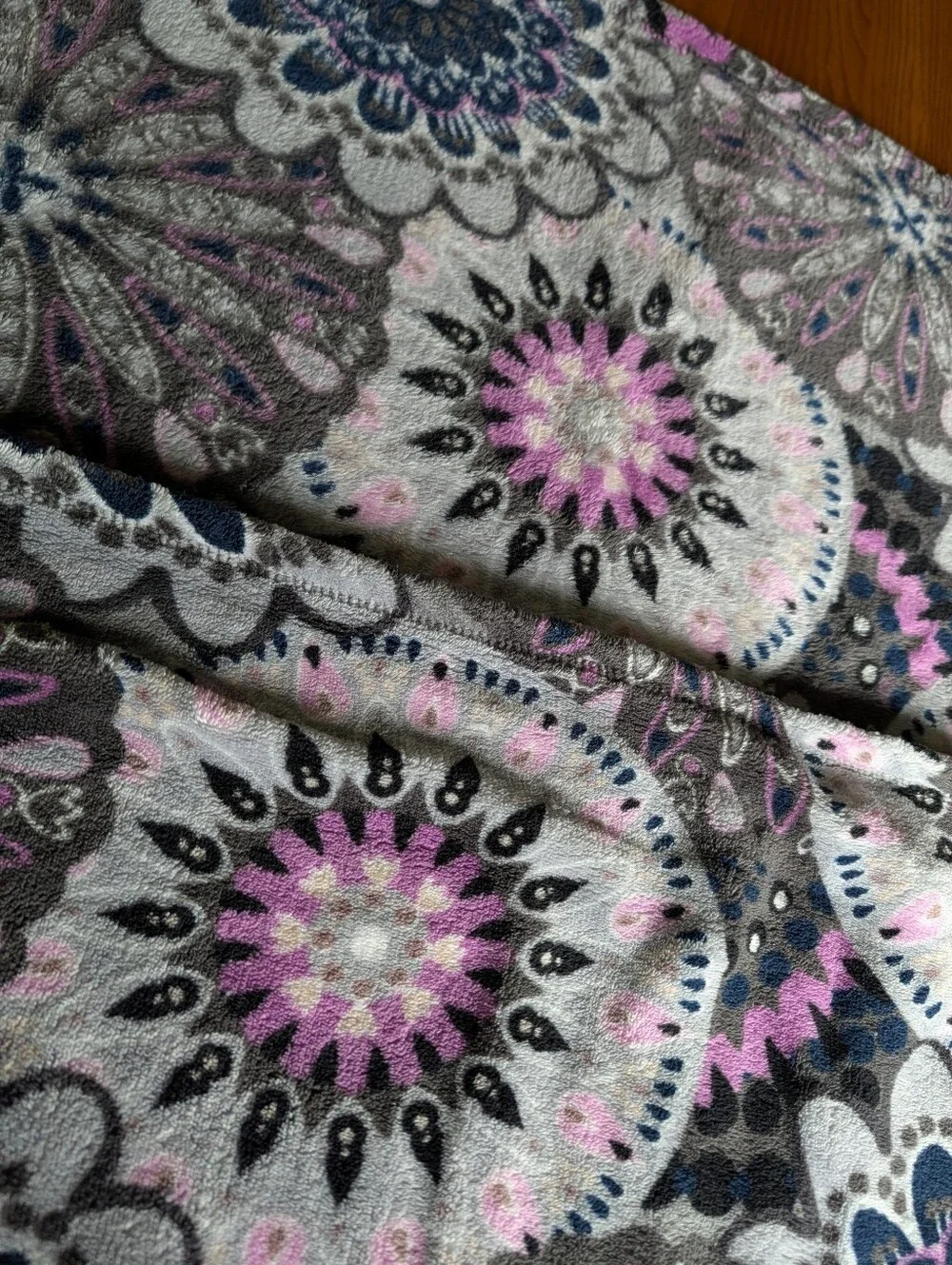 Vera Bradley Fleece Travel Blanket - Gray & Lavender Floral Paisley Print